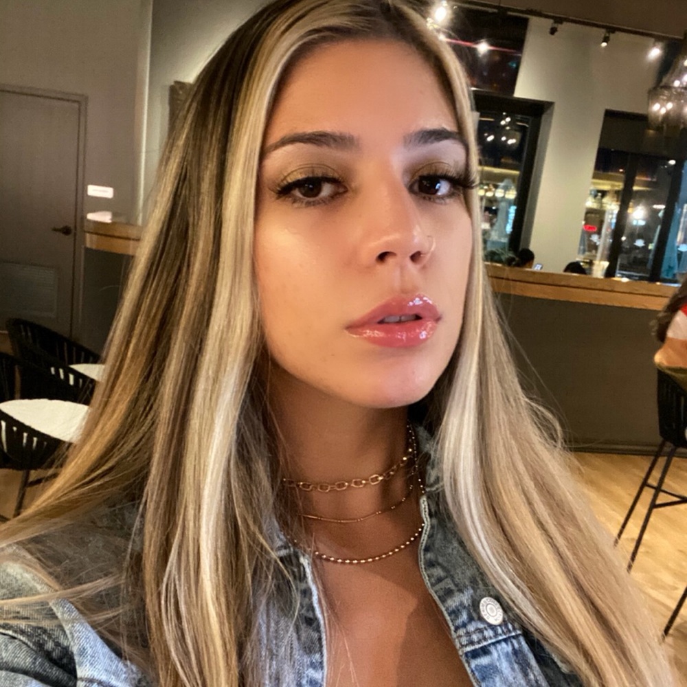 Meet your Posher, Nadia